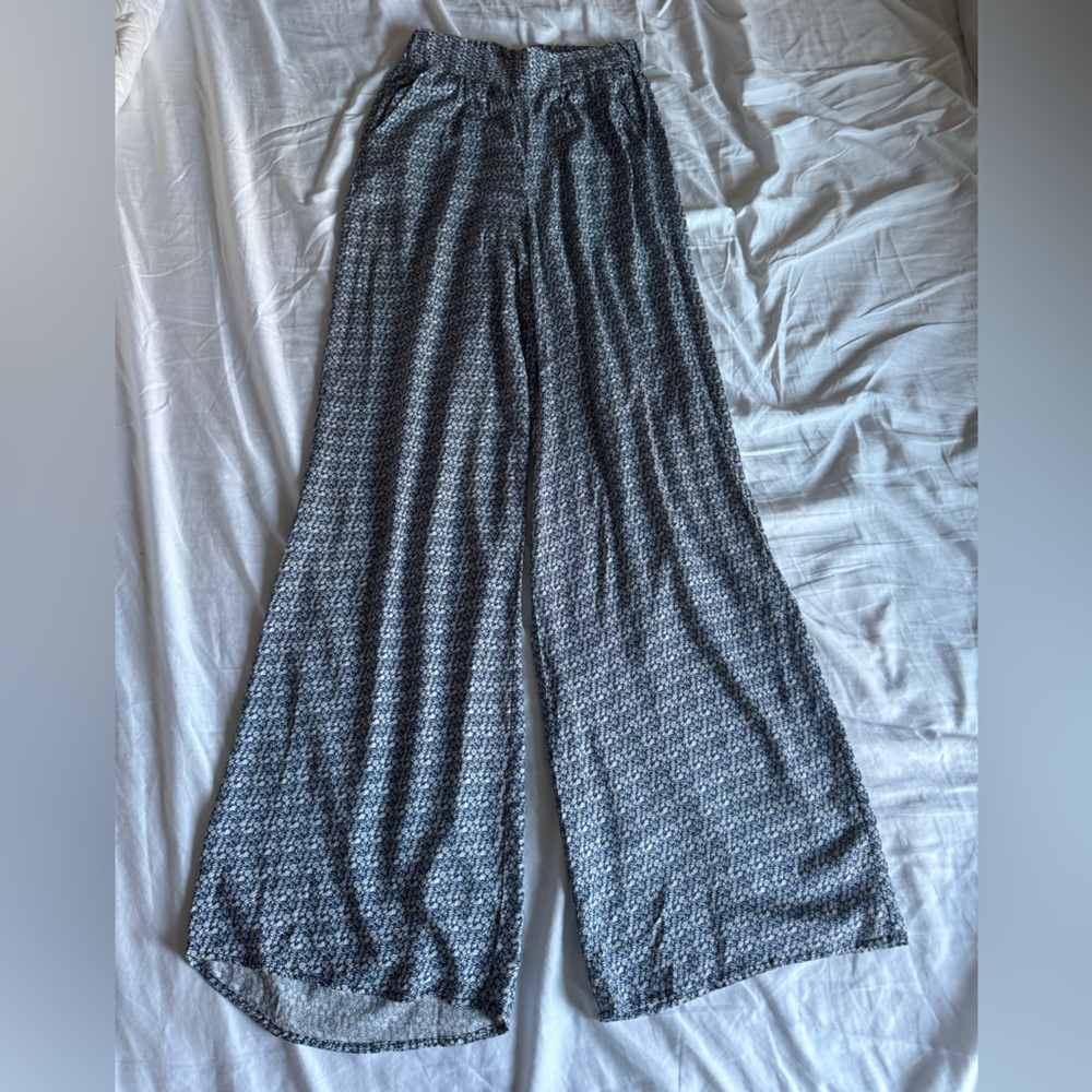 BCBG Generation Wide Leg Pant (Like New)